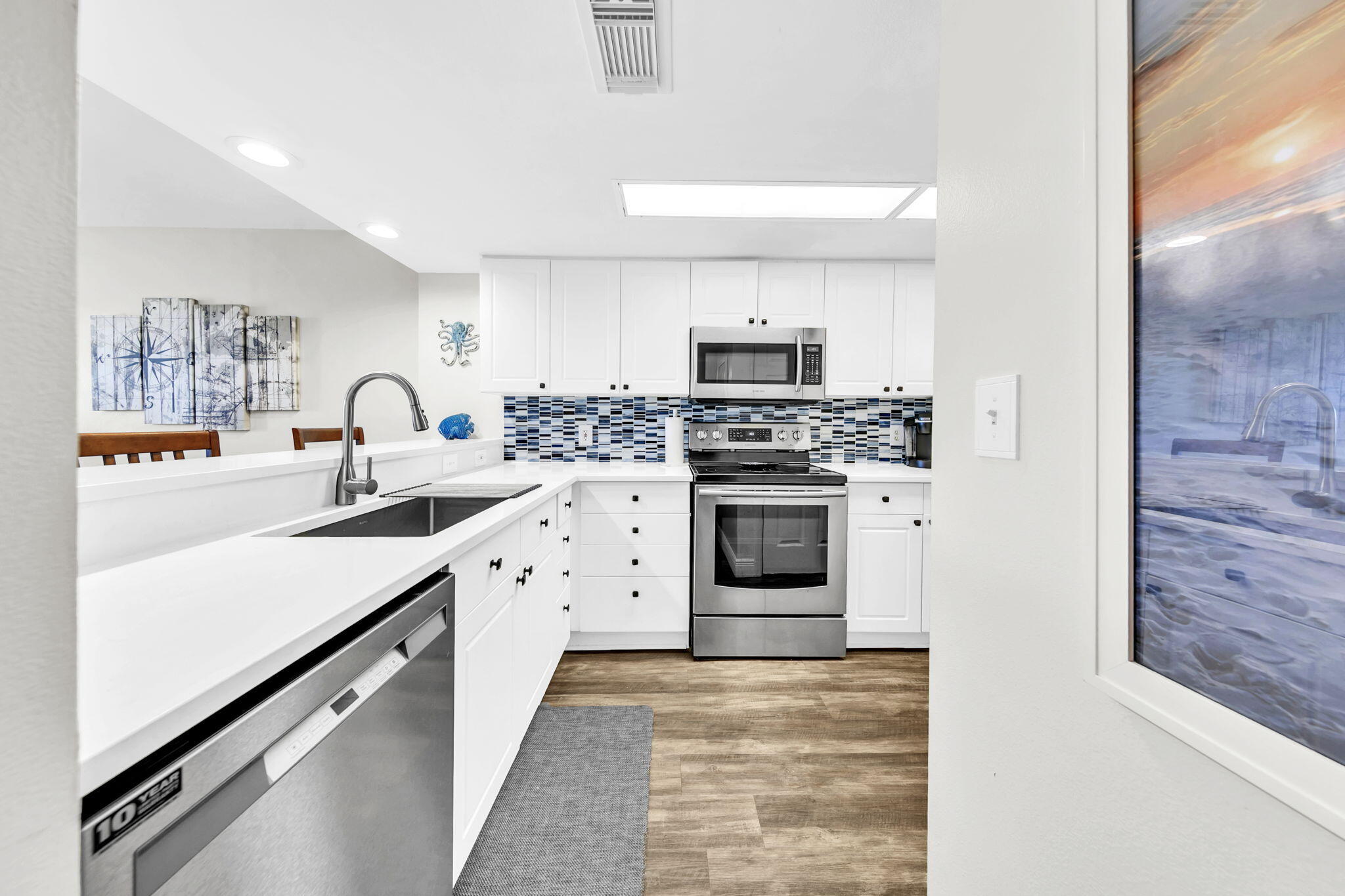 895 Santa Rosa Boulevard, 503