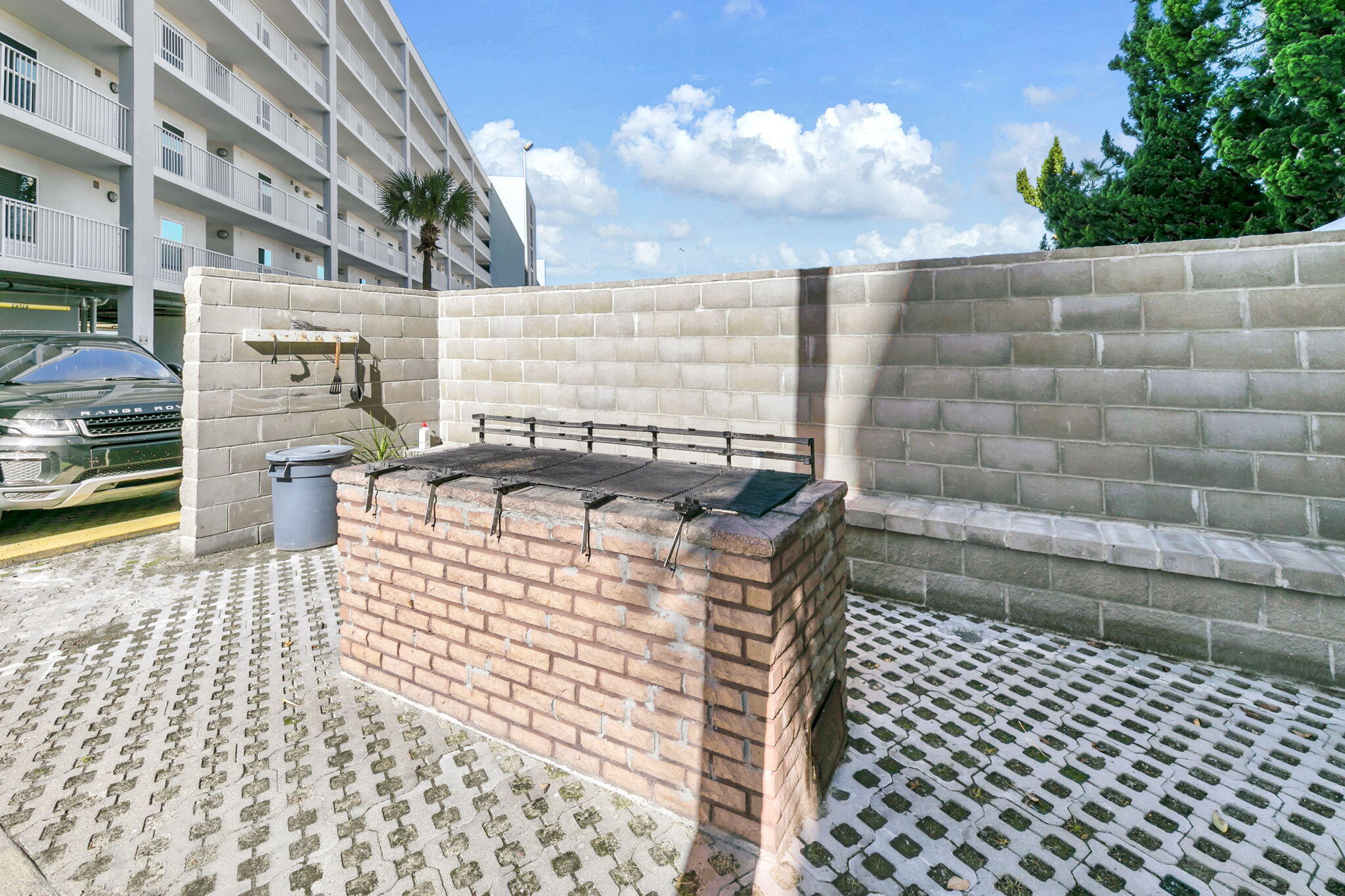 895 Santa Rosa Boulevard, 503