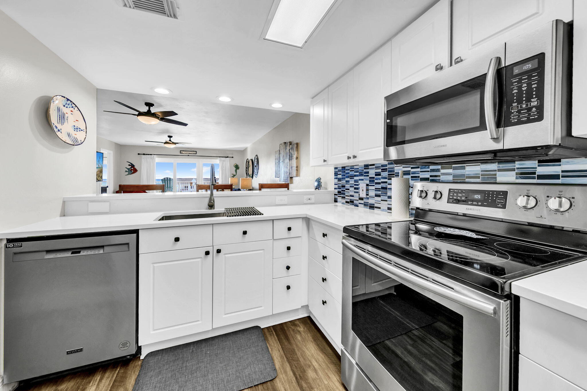 895 Santa Rosa Boulevard, 503