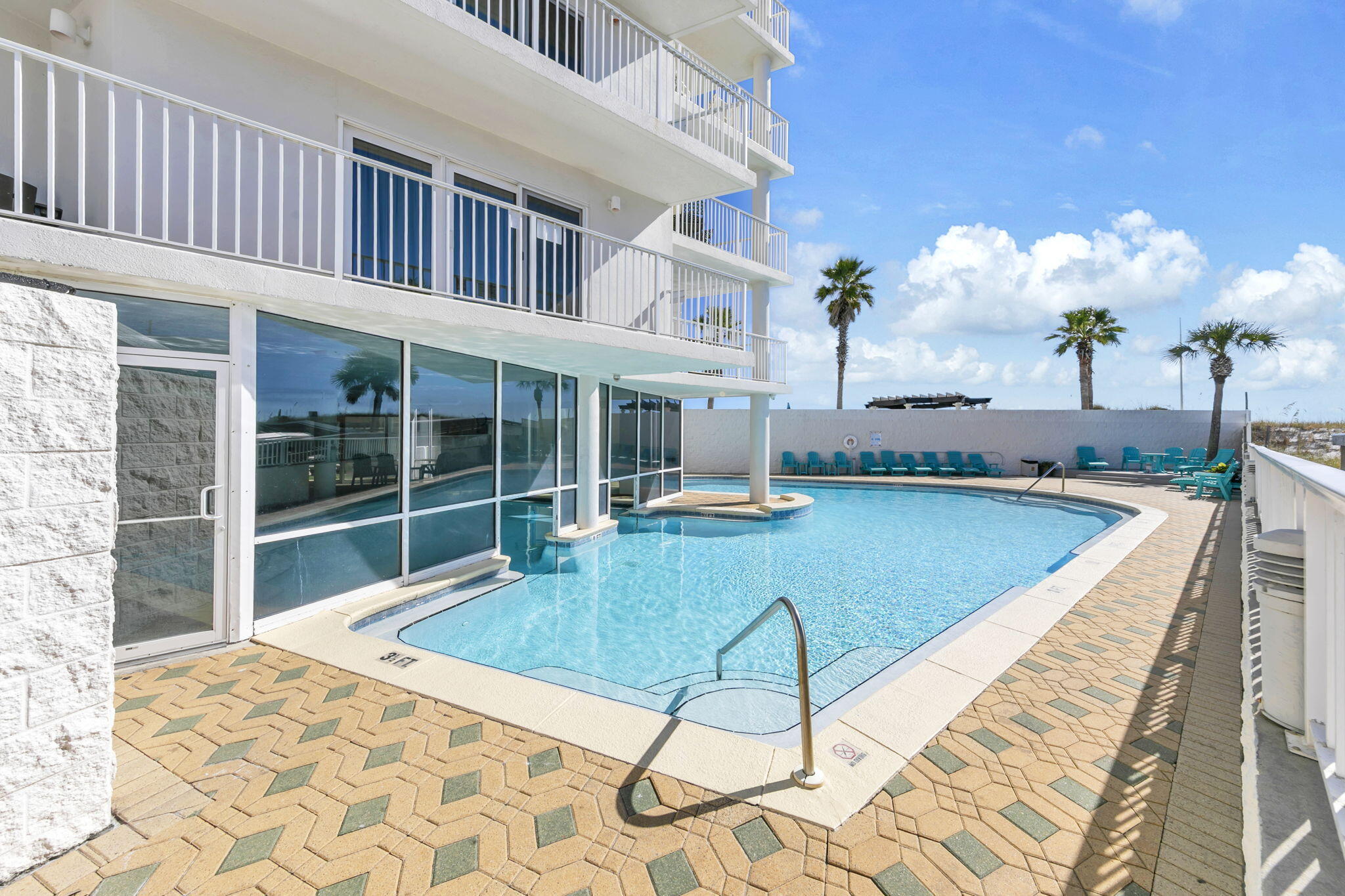 895 Santa Rosa Boulevard, 503