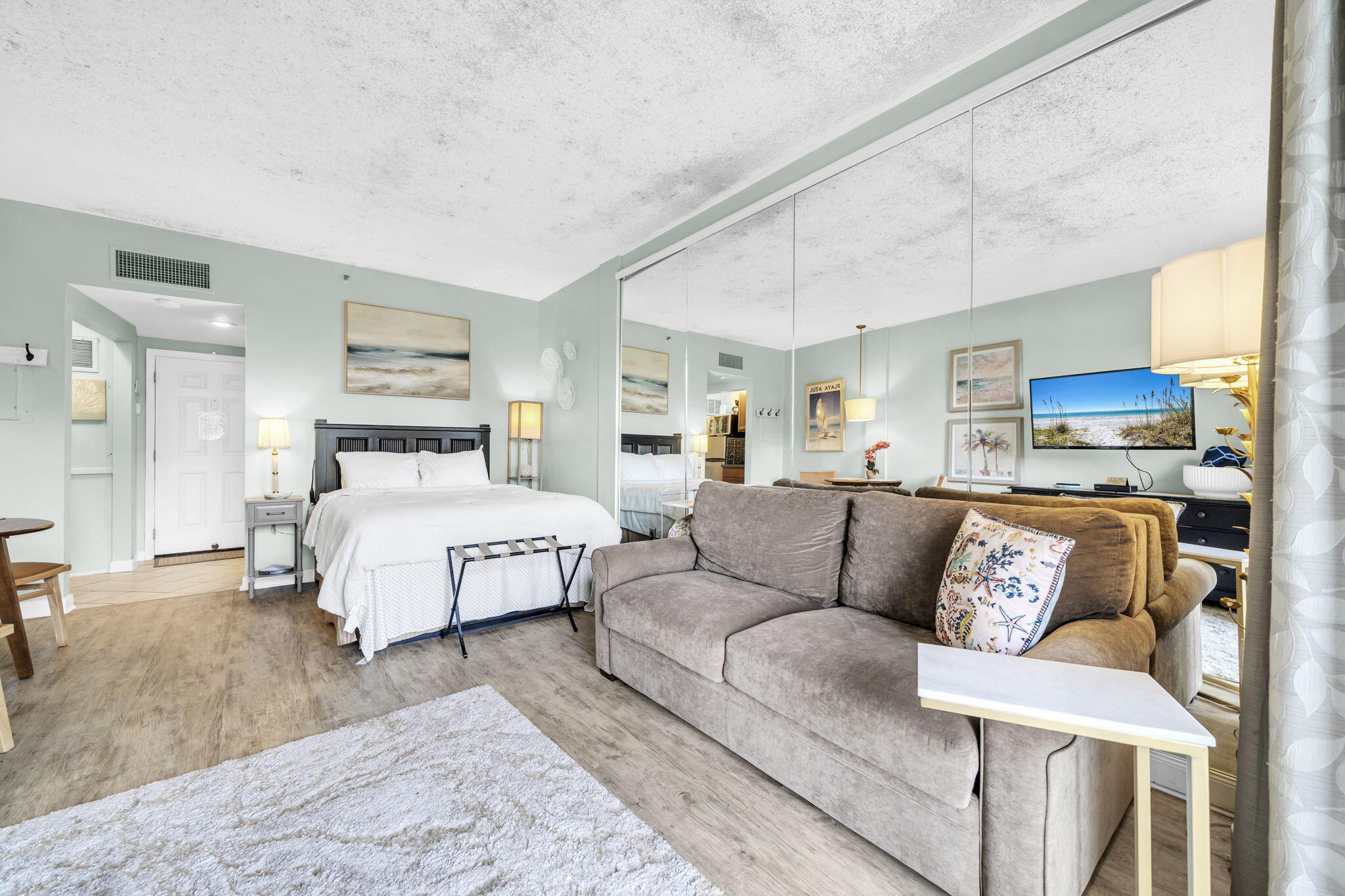 214 SW Miracle Strip Sw Parkway B104