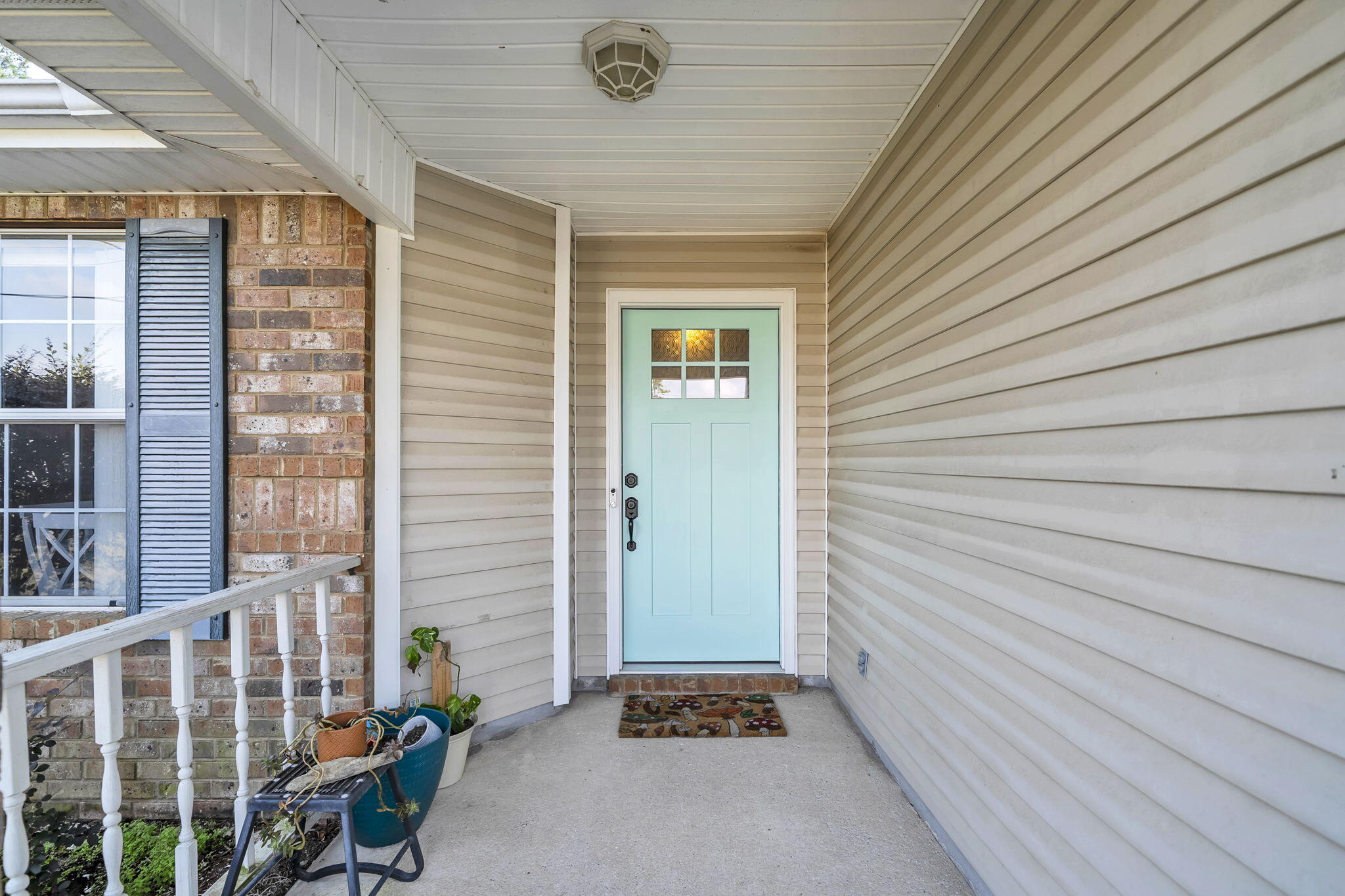 8727 El Paseo Street