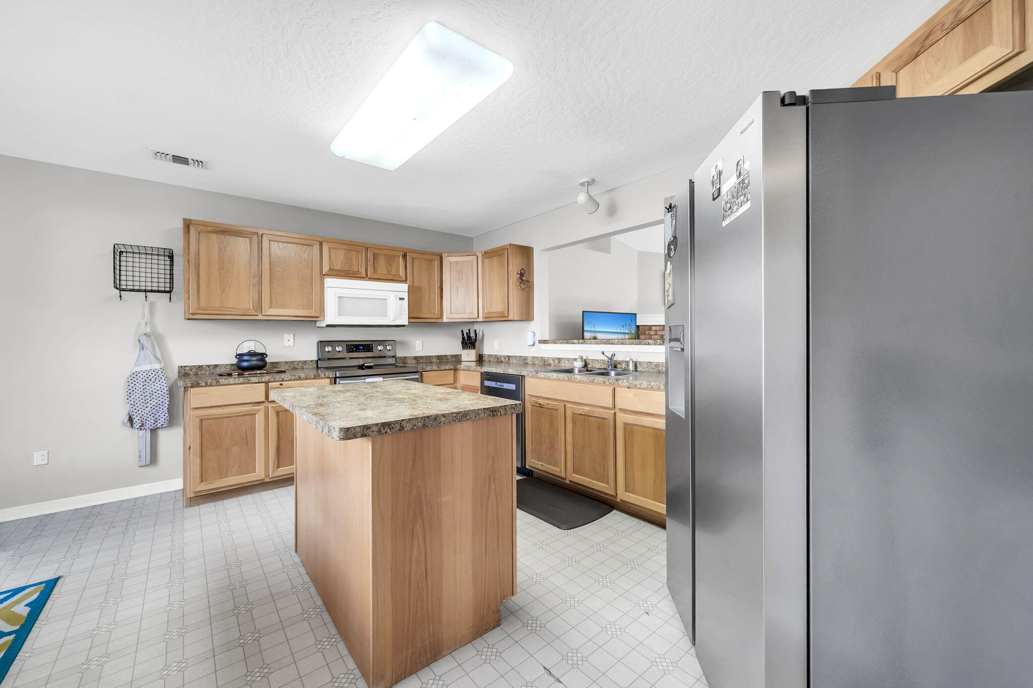 8727 El Paseo Street