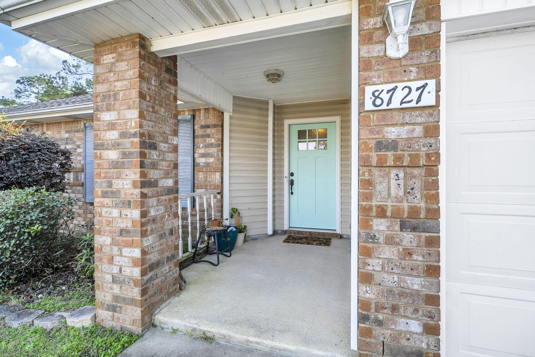 8727 El Paseo Street