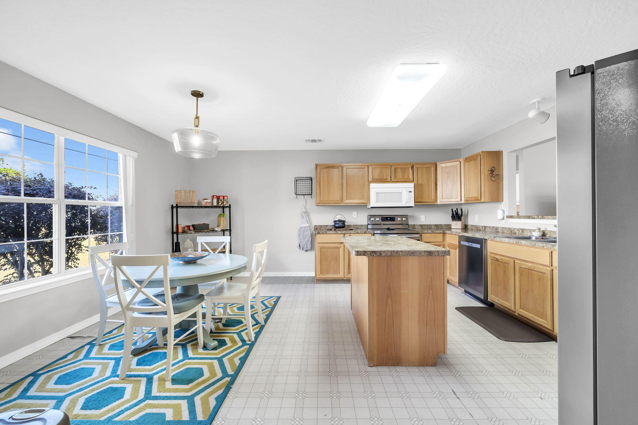 8727 El Paseo Street