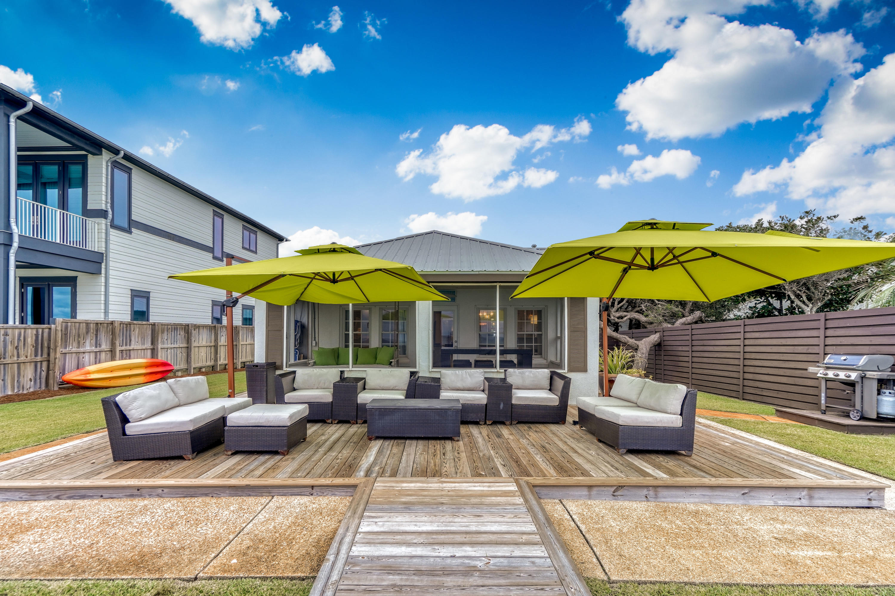 2912 E County Hwy 30A