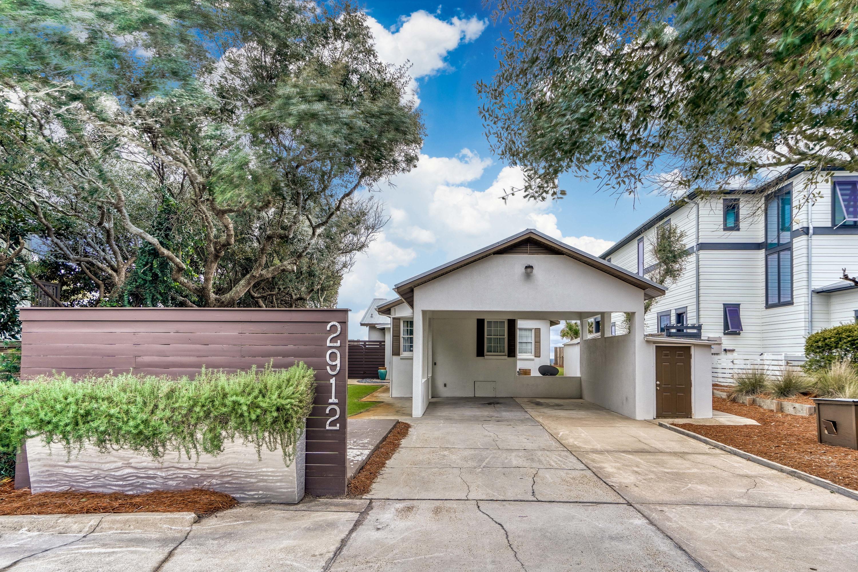 2912 E County Hwy 30A