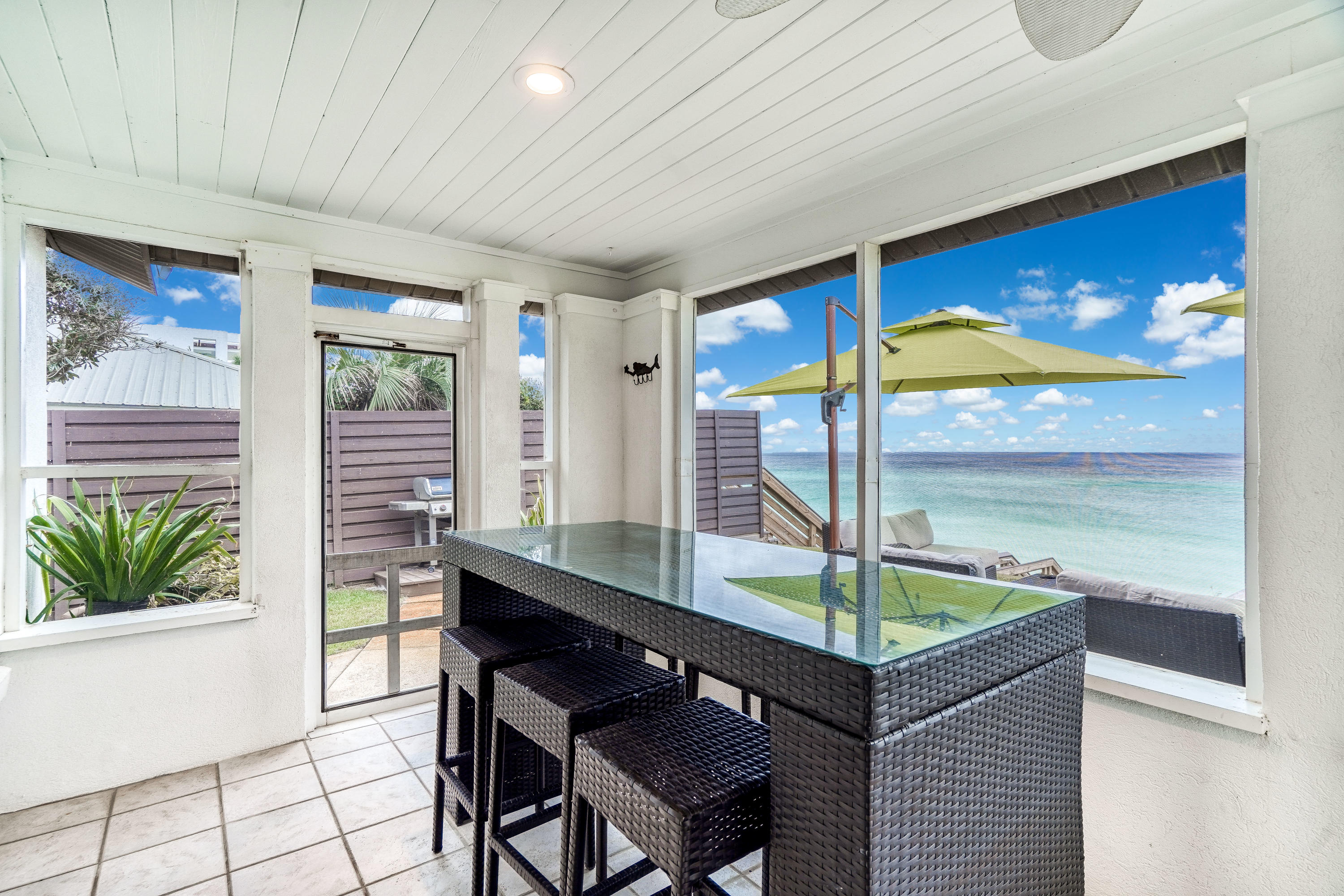 2912 E County Hwy 30A