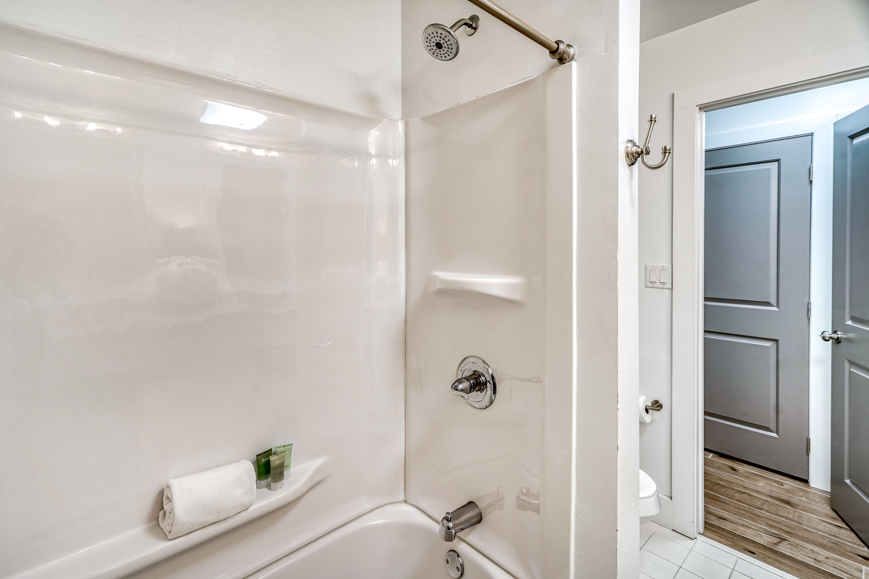 2912 E County Hwy 30A