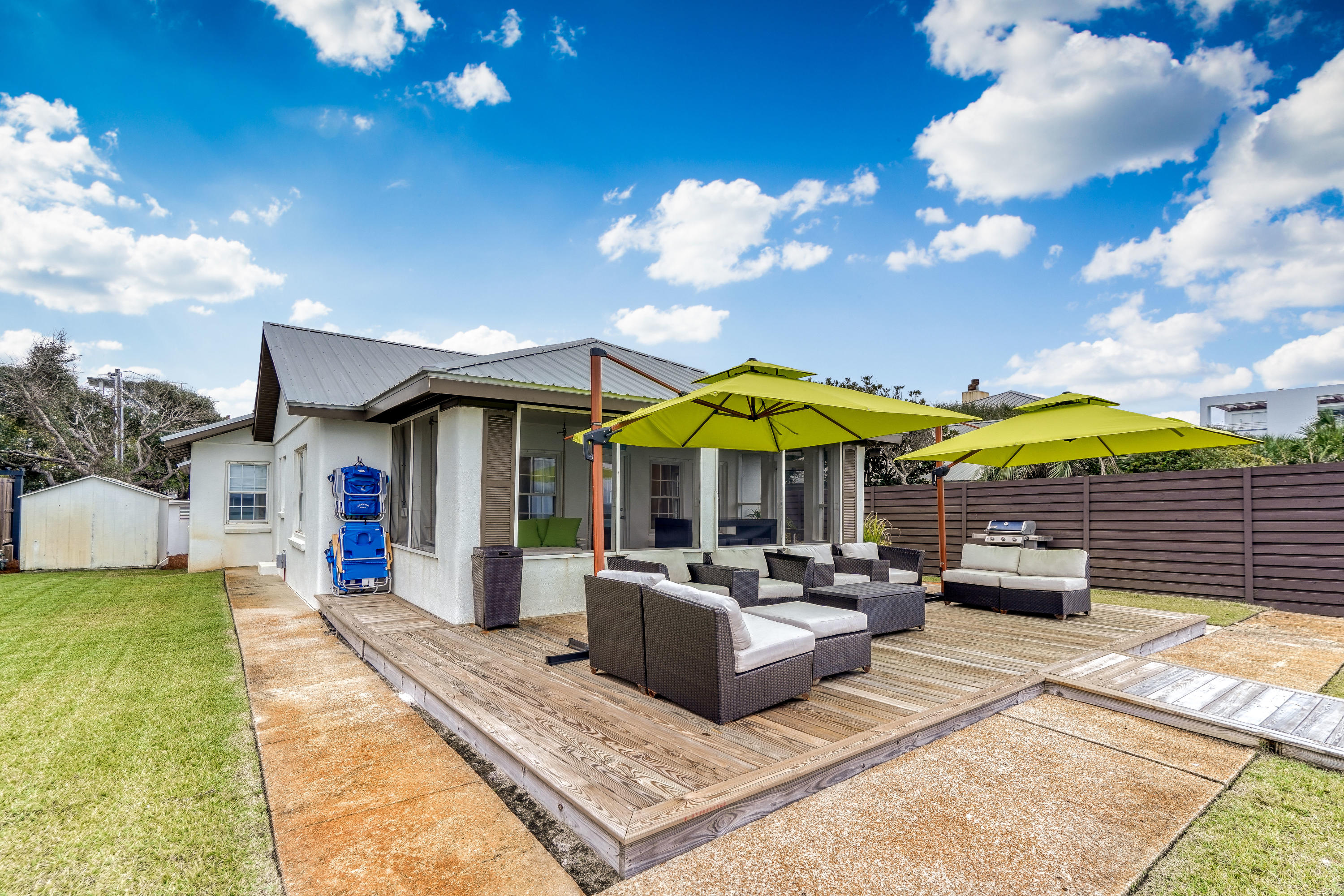 2912 E County Hwy 30A