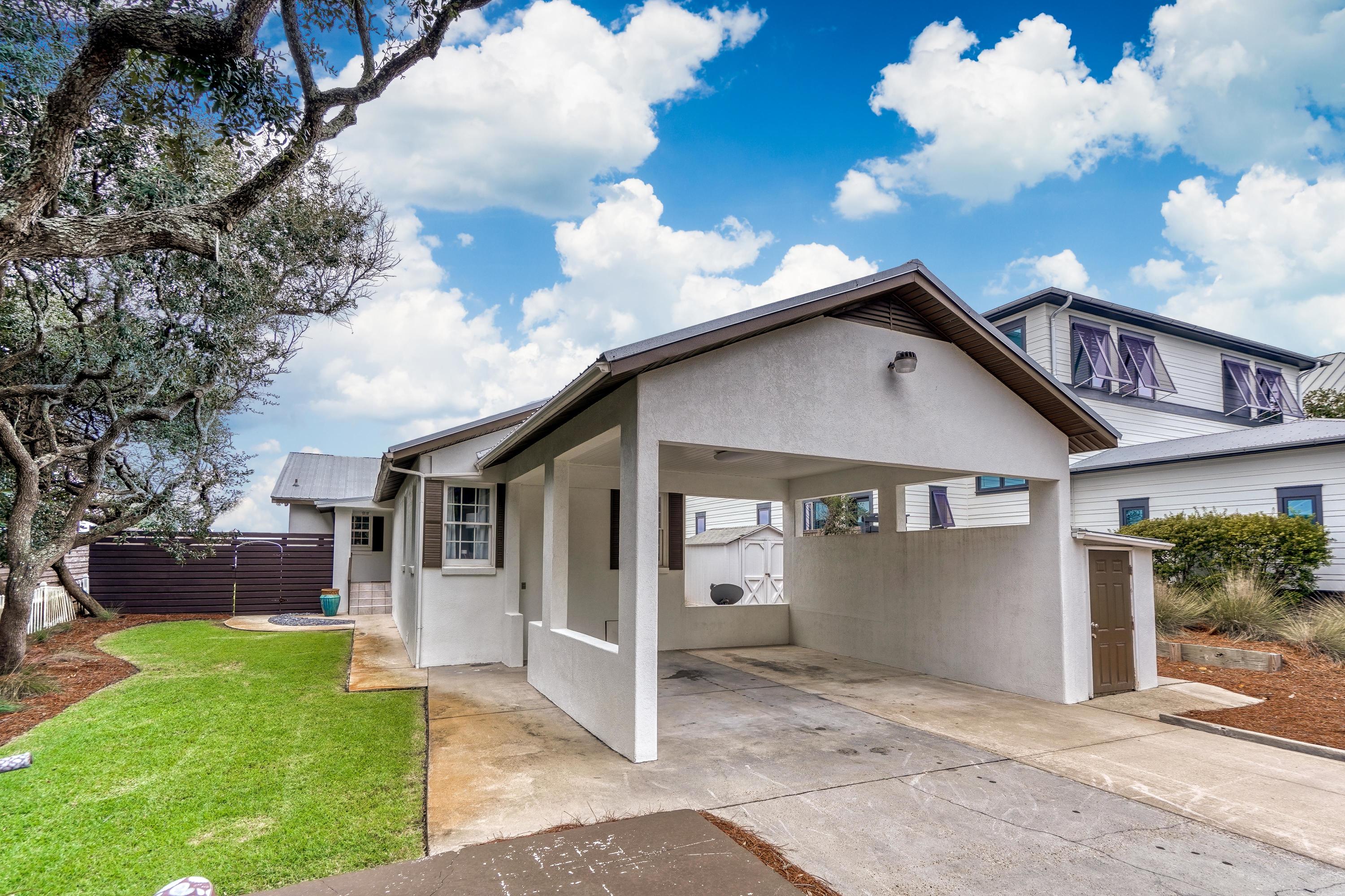 2912 E County Hwy 30A