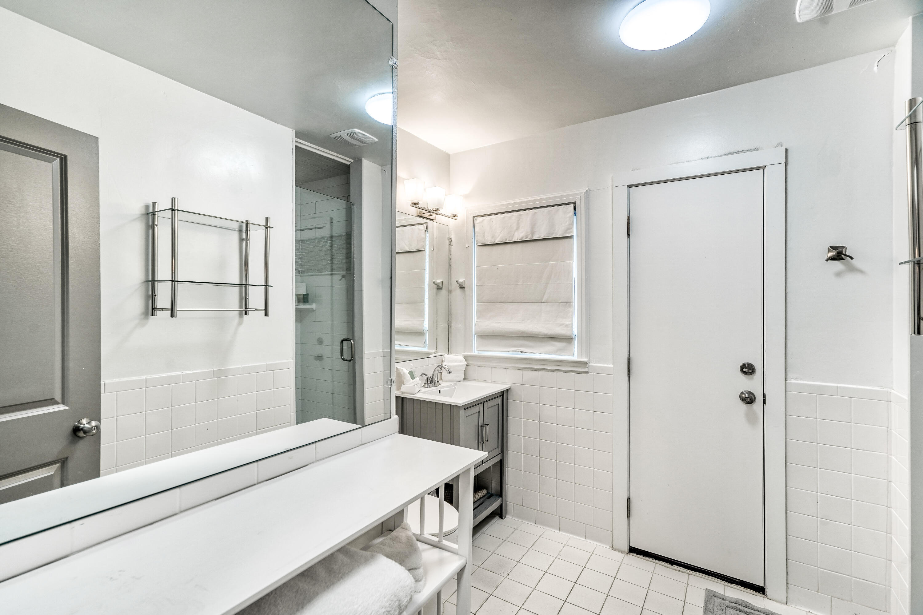 2912 E County Hwy 30A