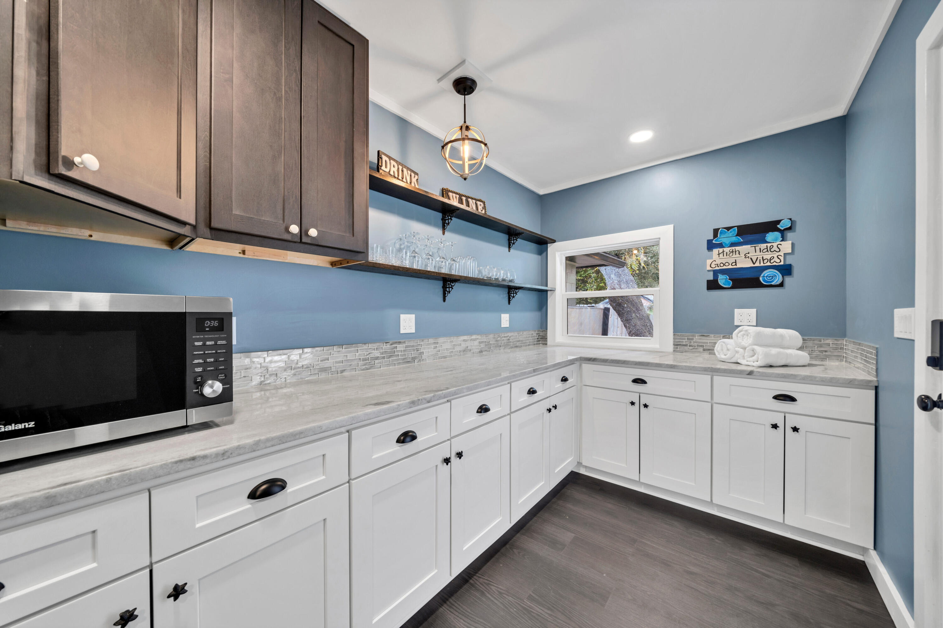 200 SE Alconese Southeast Avenue