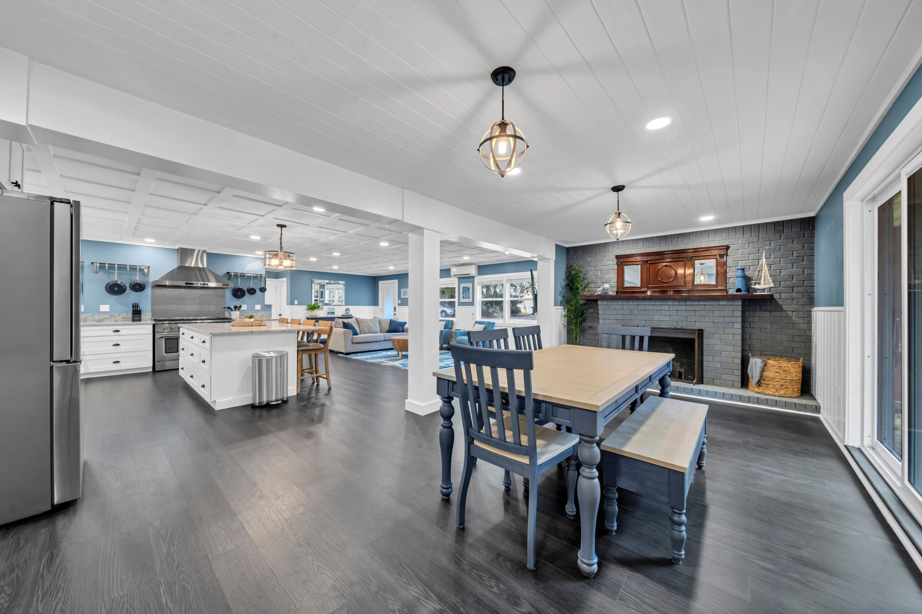 200 SE Alconese Southeast Avenue