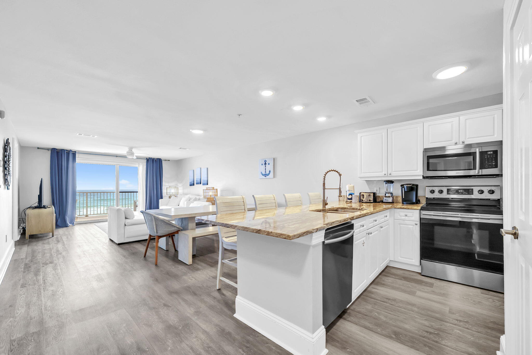 2900 Scenic Highway 98 204
