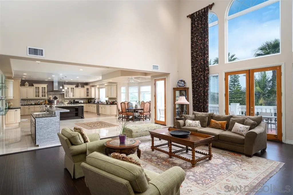 7302 Vista Rancho Ct.
