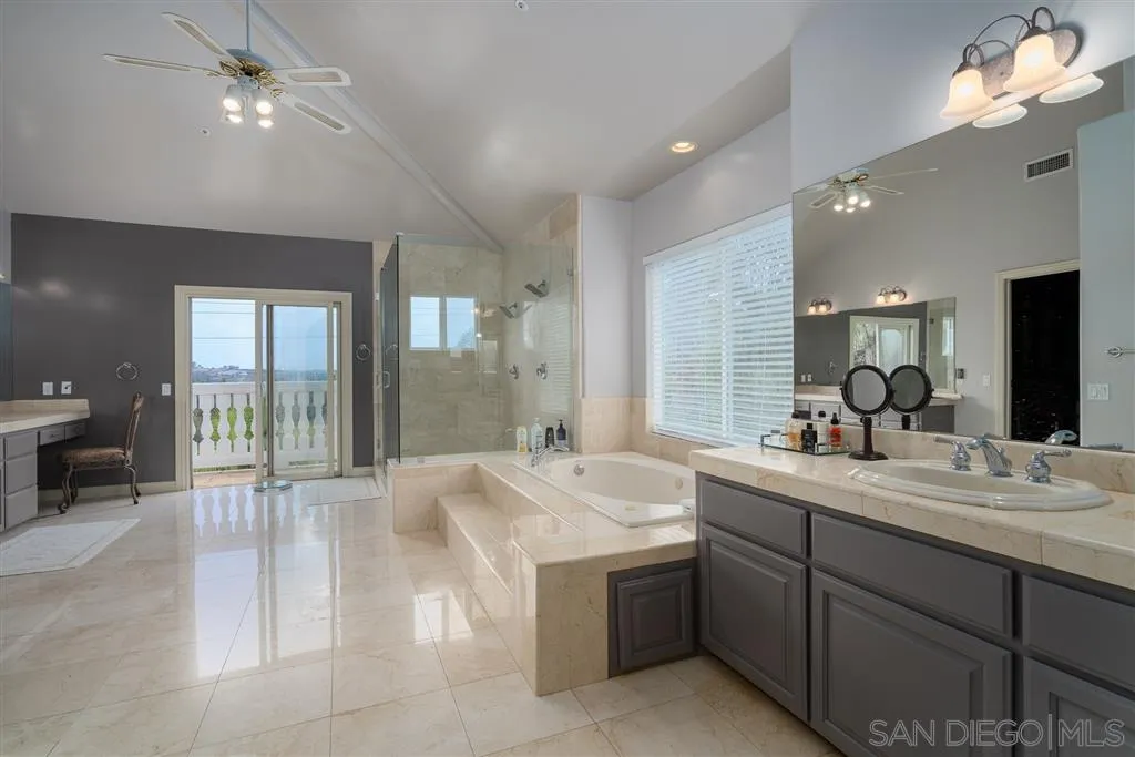 7302 Vista Rancho Ct.
