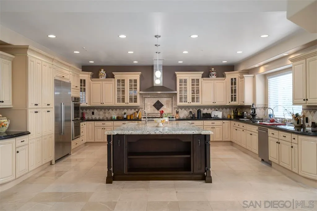 7302 Vista Rancho Ct.