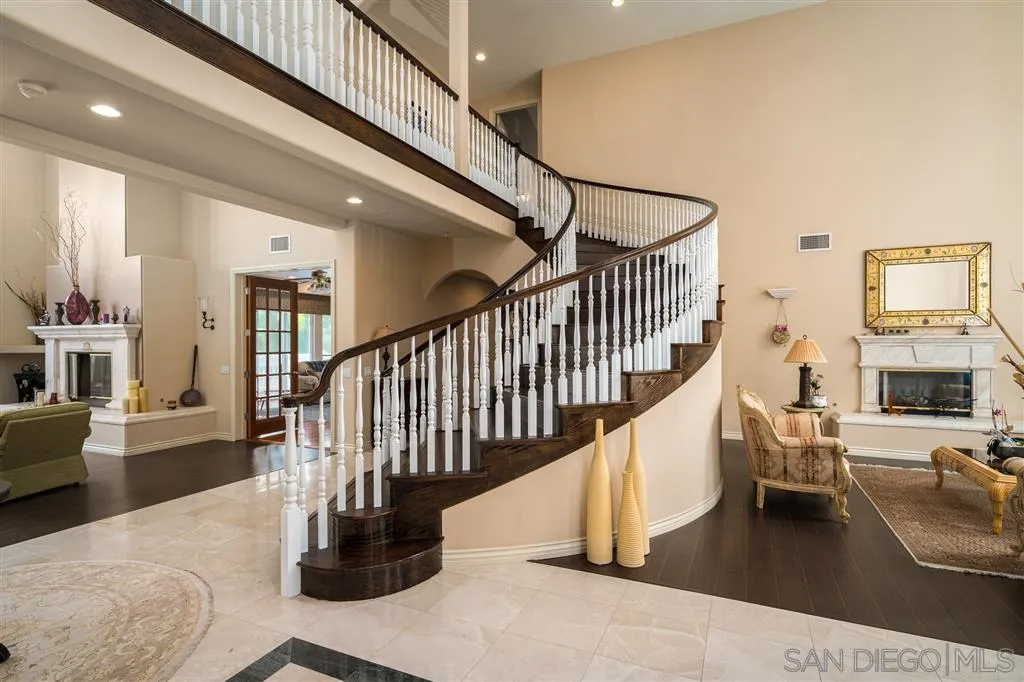 7302 Vista Rancho Ct.