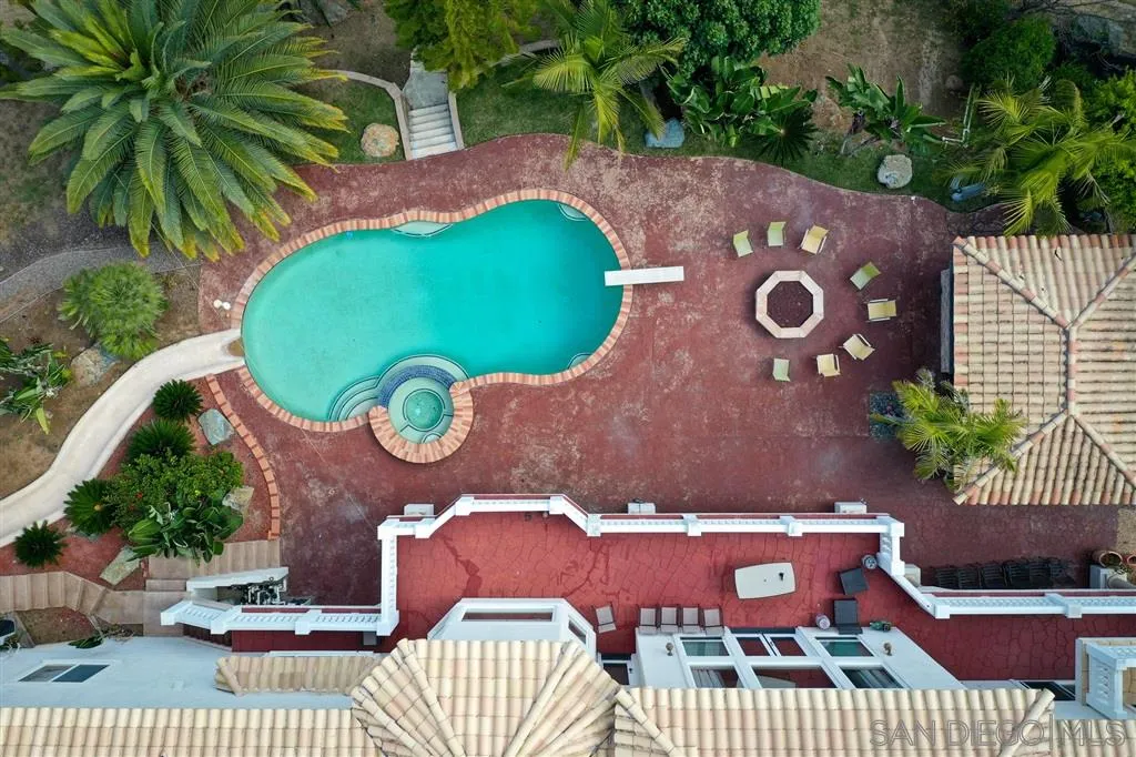 7302 Vista Rancho Ct.