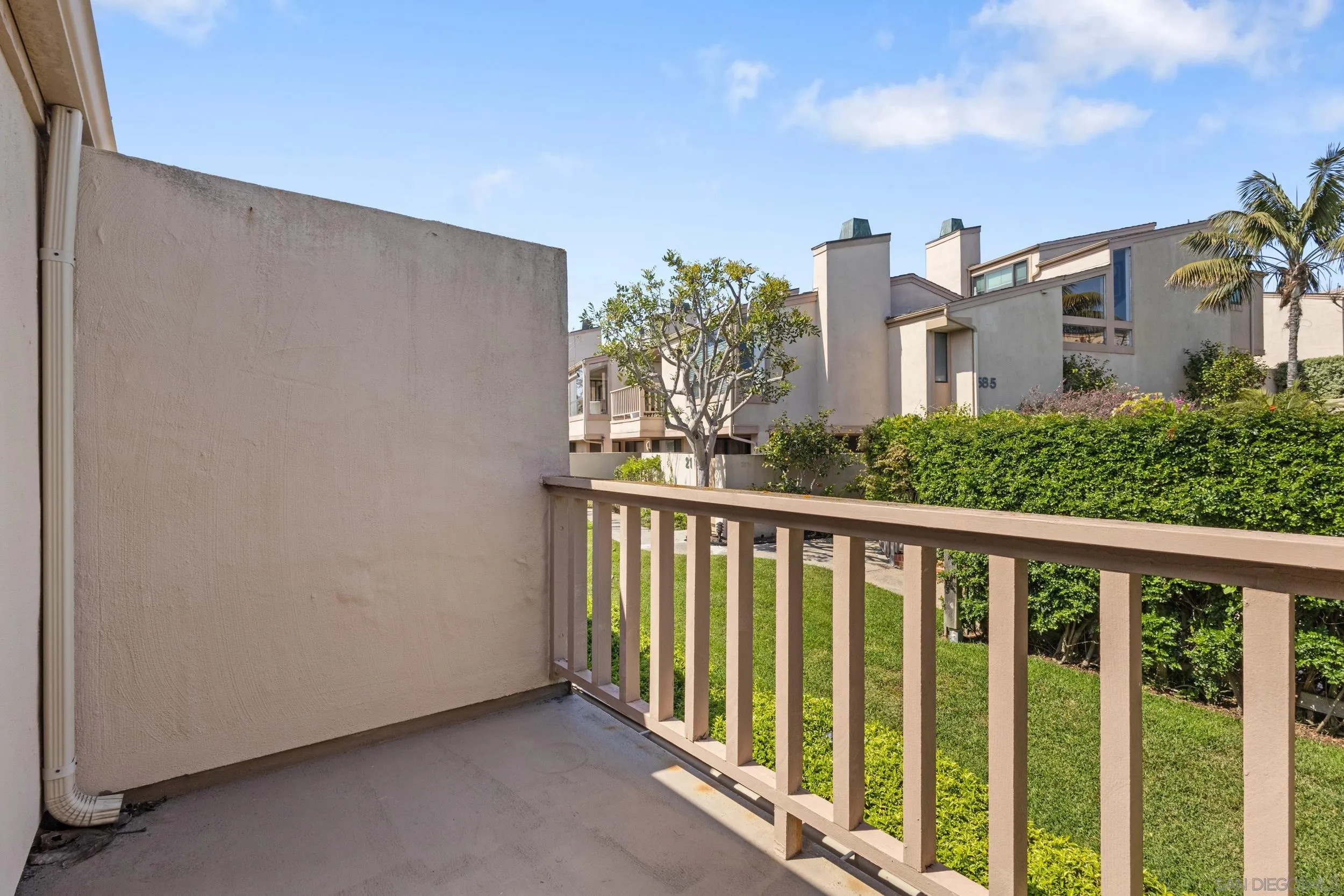 573 S Sierra Unit 10