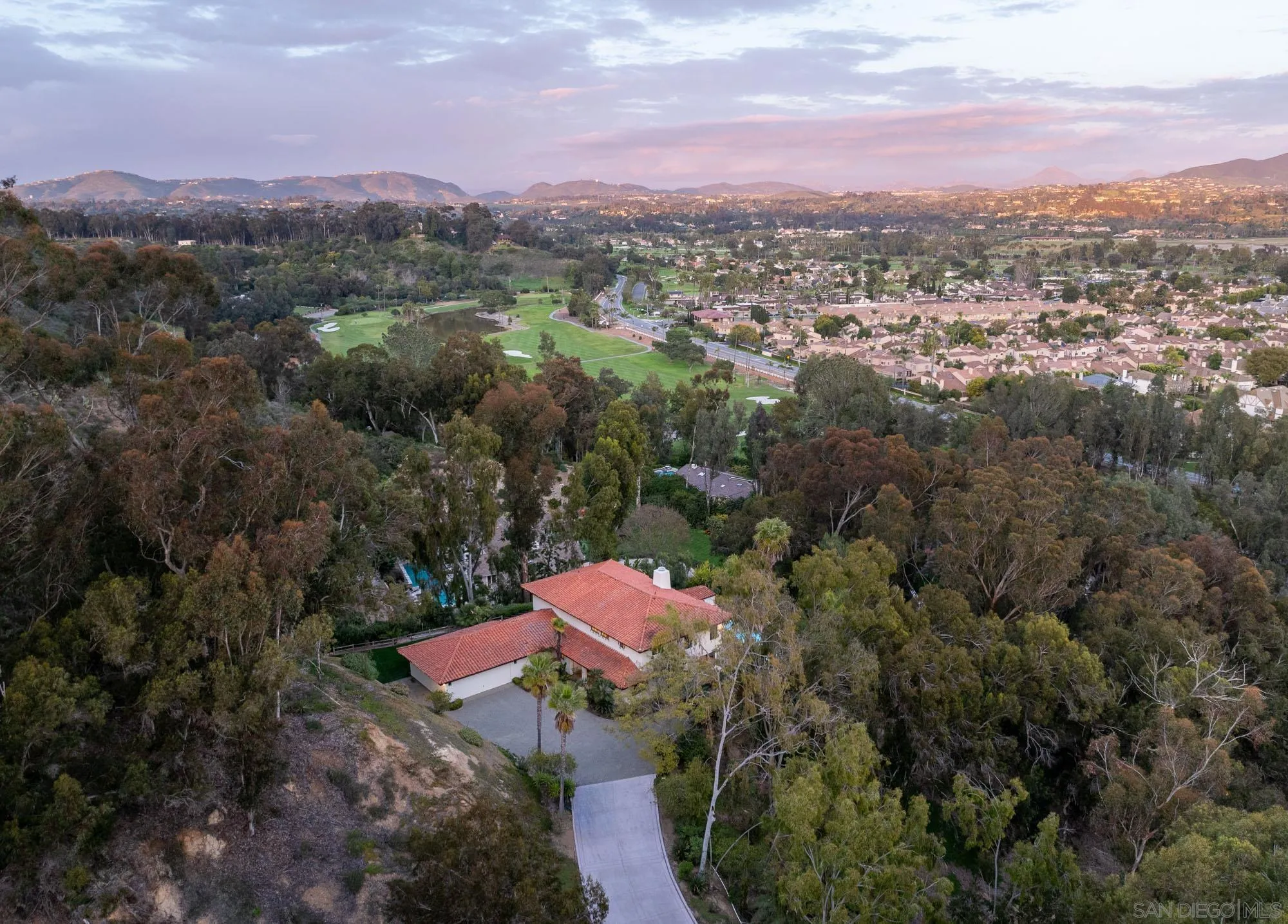 5406 Las Palomas