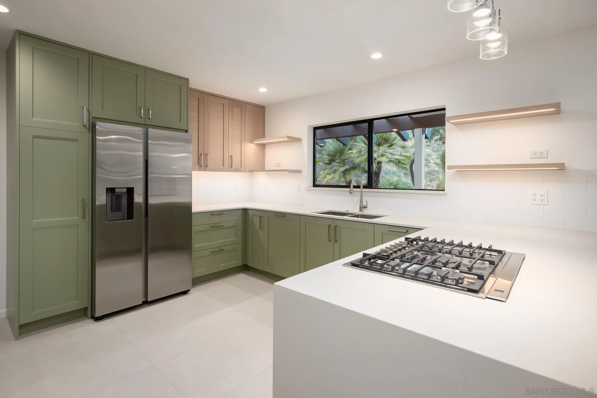 5406 Las Palomas