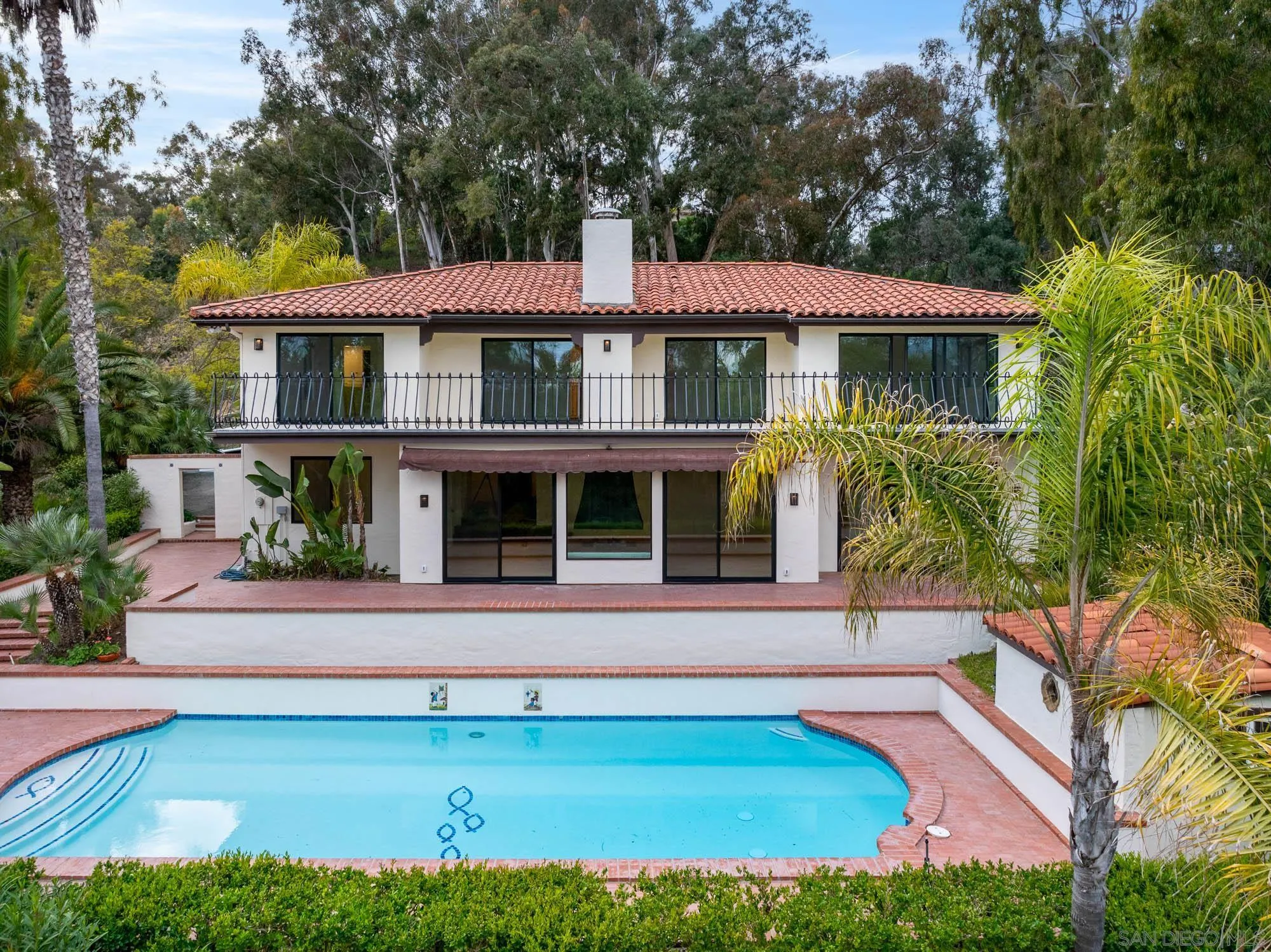 5406 Las Palomas
