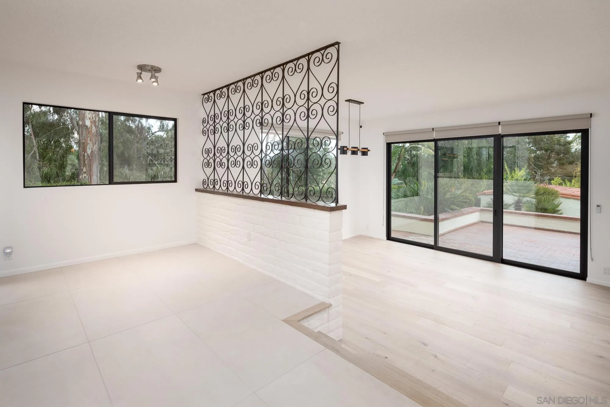 5406 Las Palomas