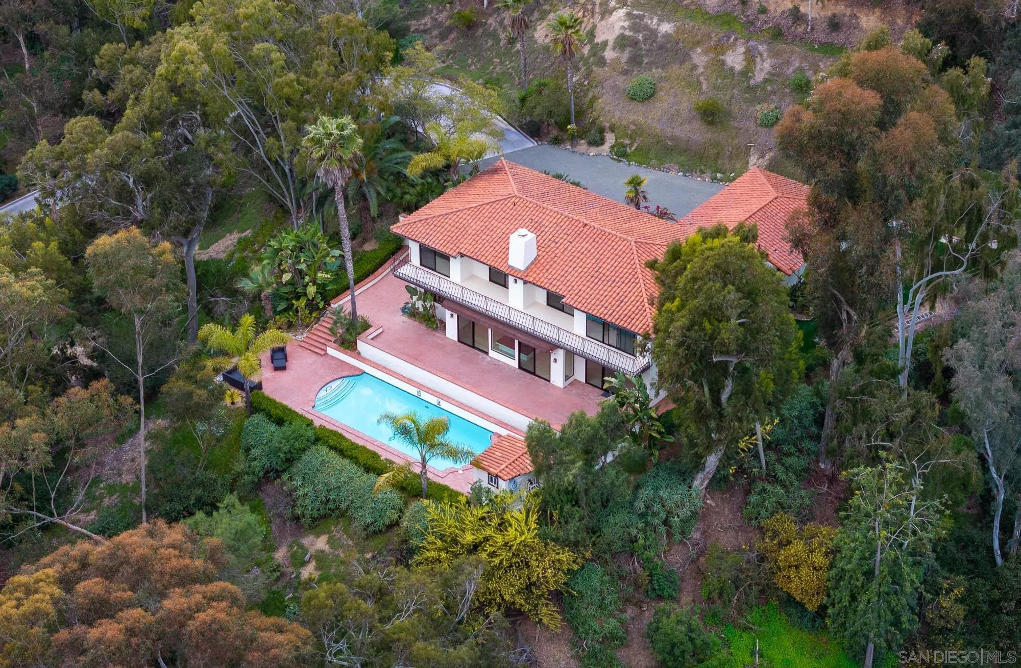 5406 Las Palomas