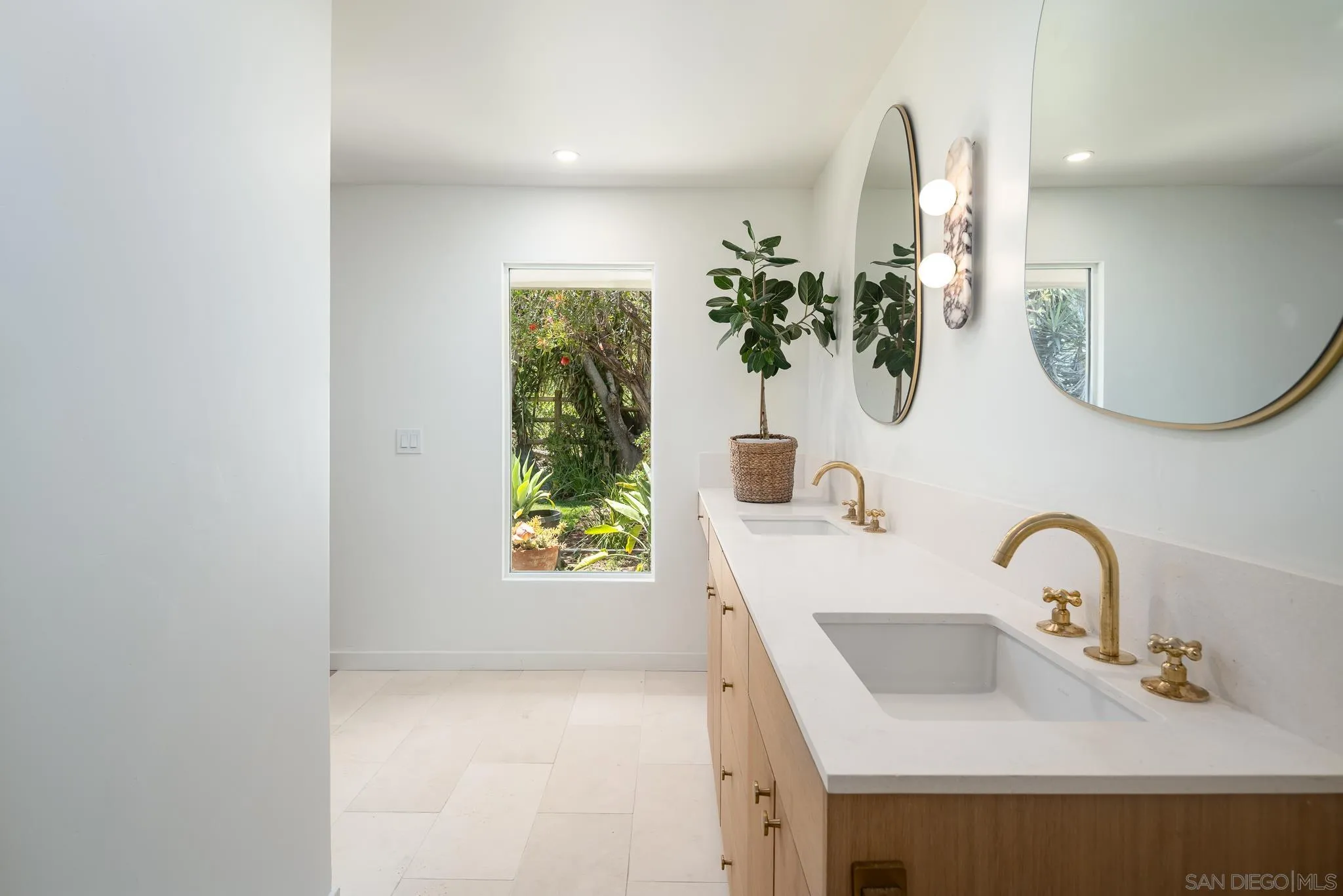 16902 Via De Santa Fe Unit Unit 7