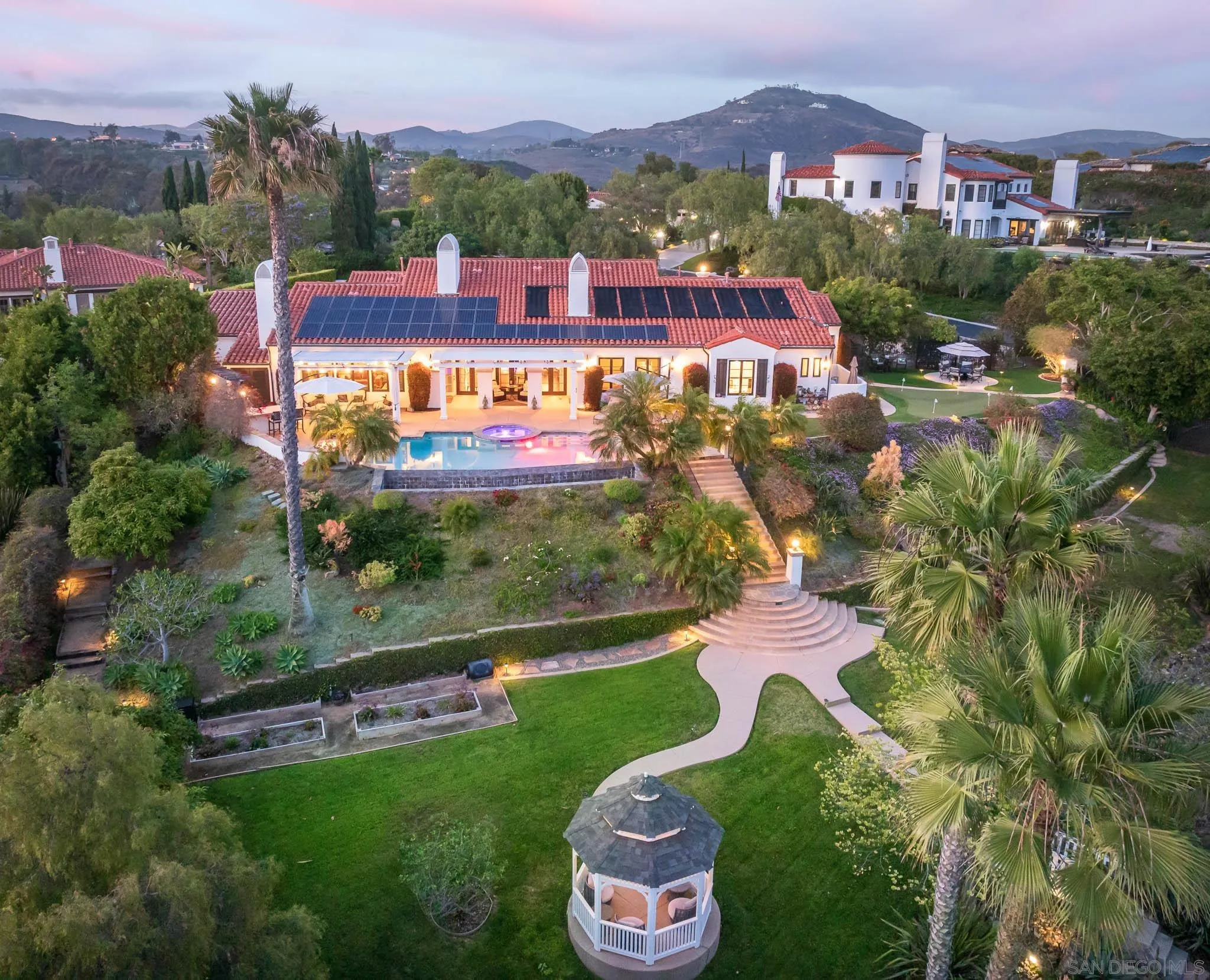 6171 Avenida Del Duque