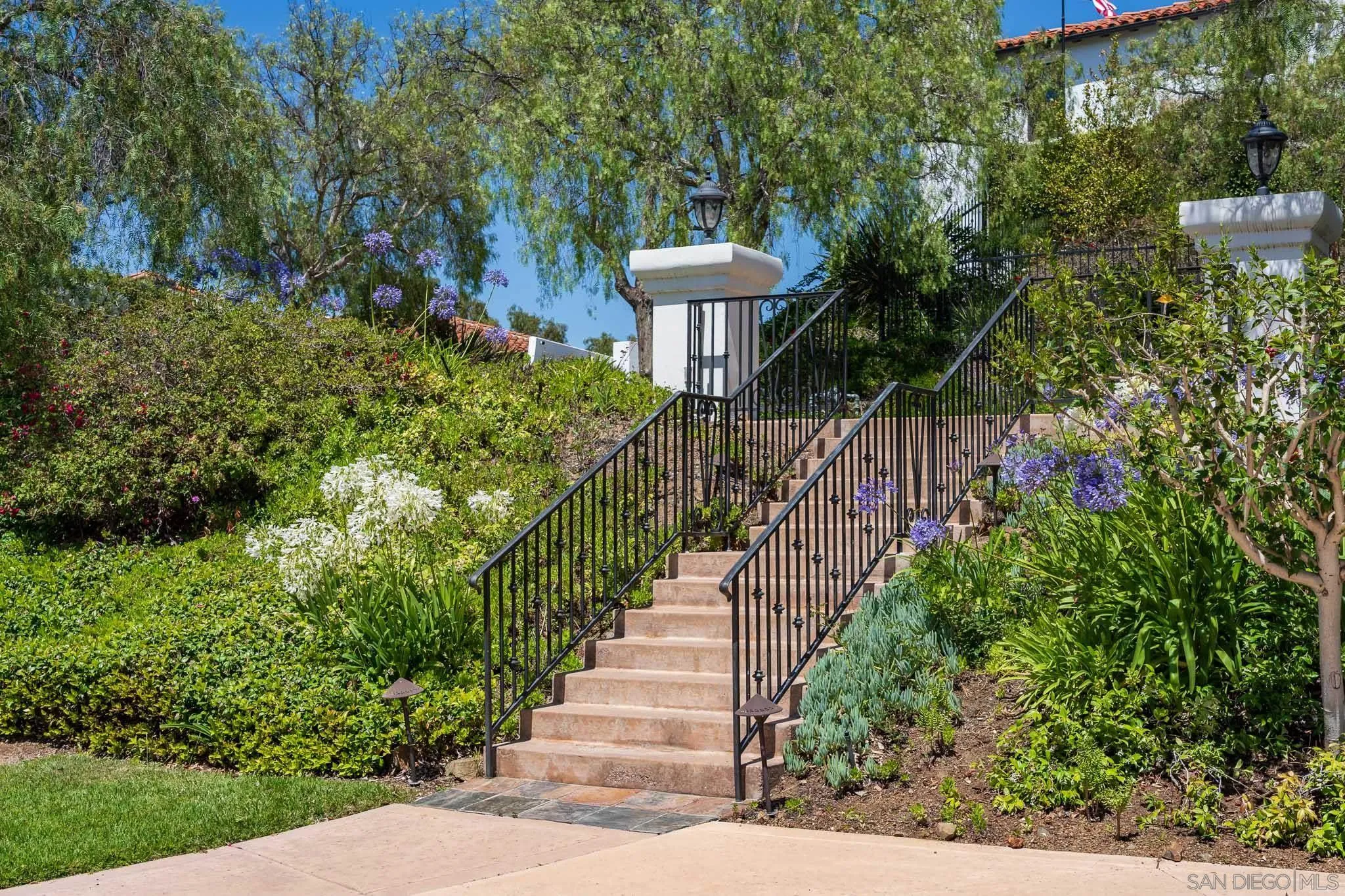 6171 Avenida Del Duque
