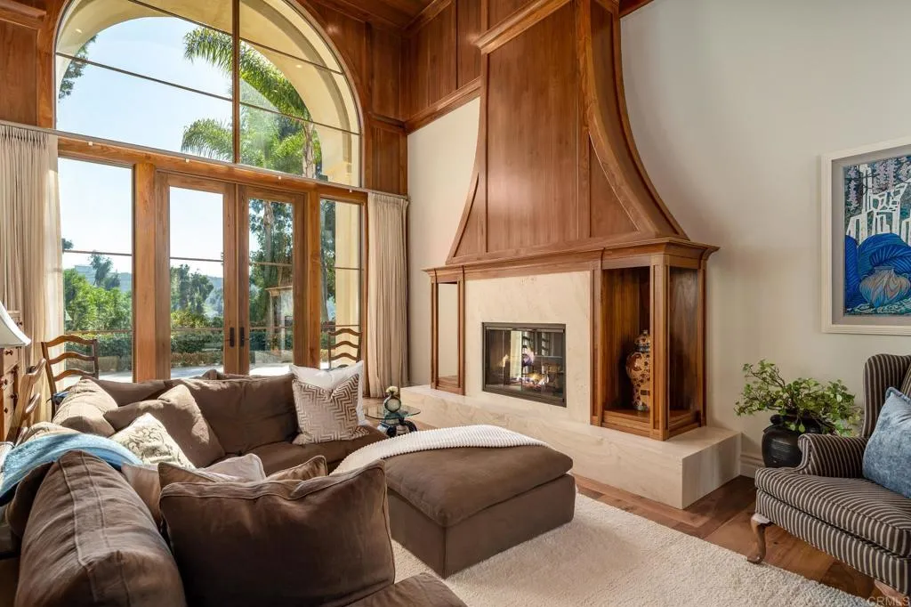 14479 Emerald Lane