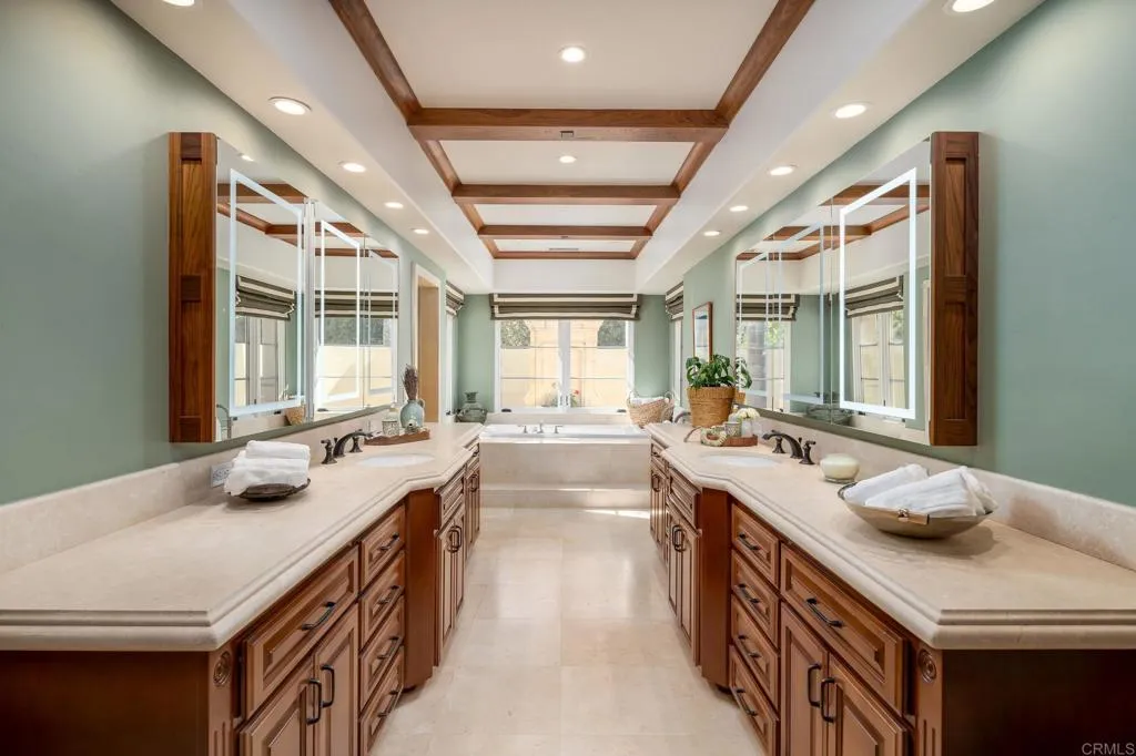 14479 Emerald Lane
