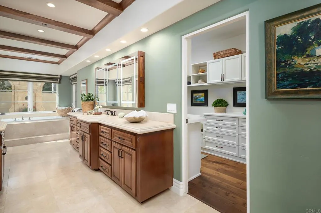 14479 Emerald Lane