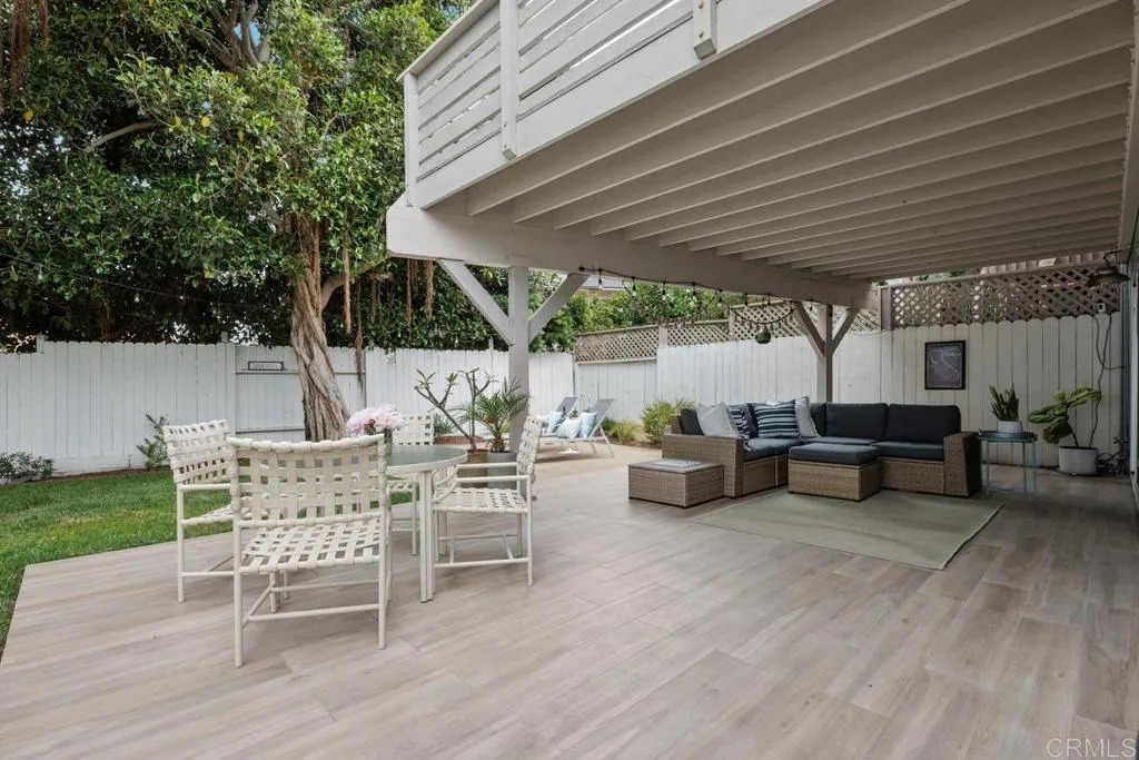 202 Calle De Sereno
