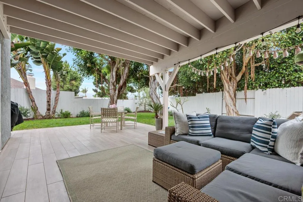 202 Calle De Sereno