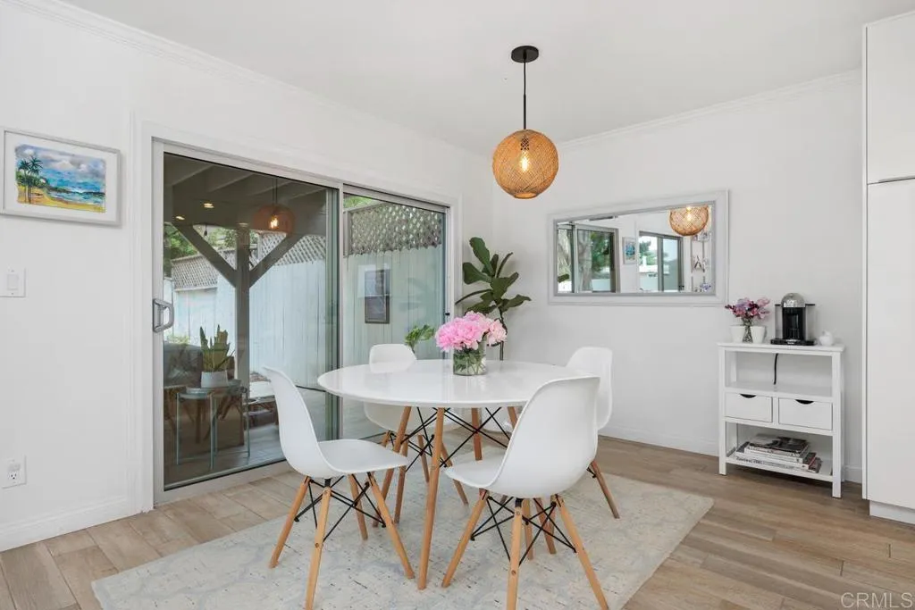 202 Calle De Sereno