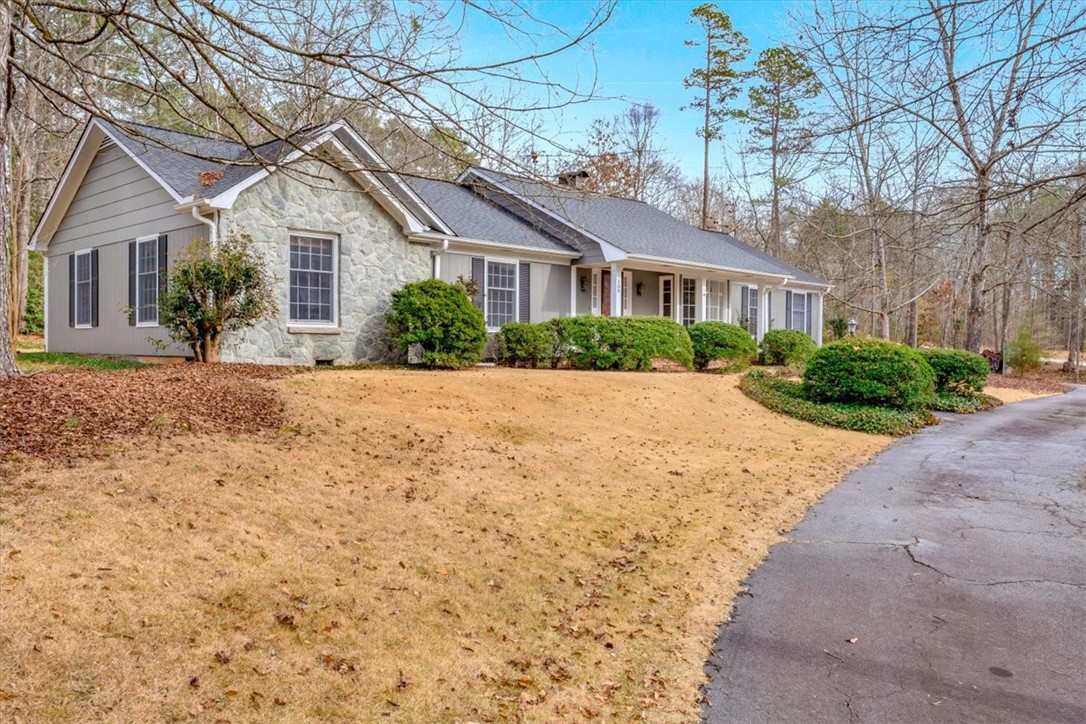 109 Rippleview Drive