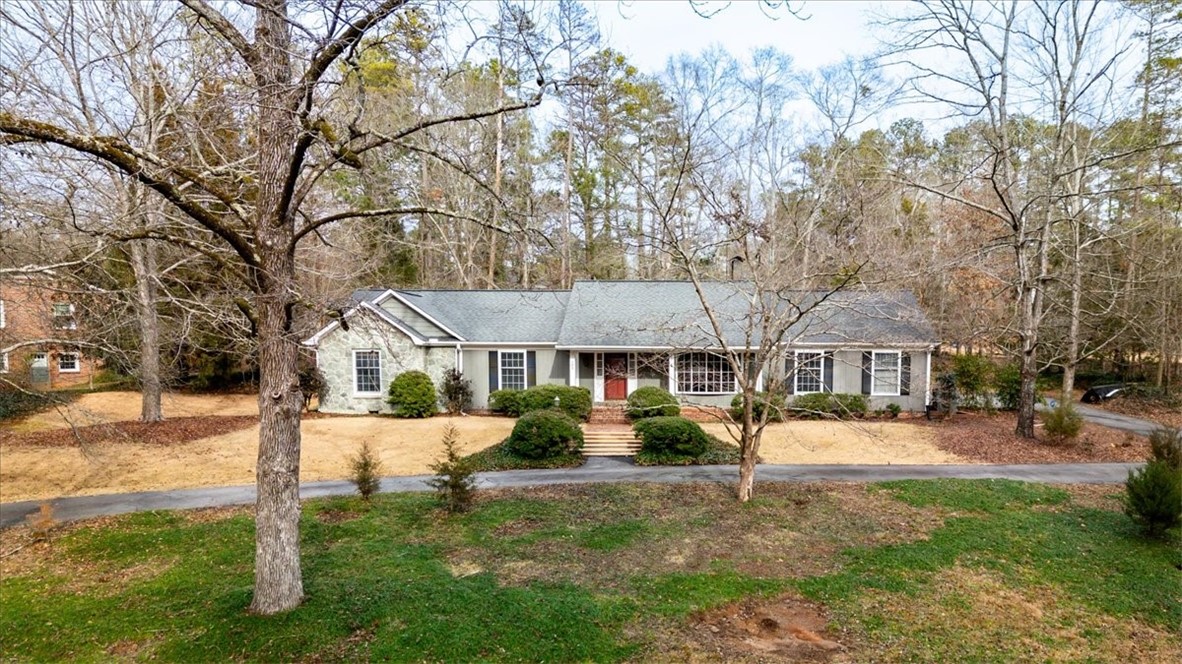 109 Rippleview Drive