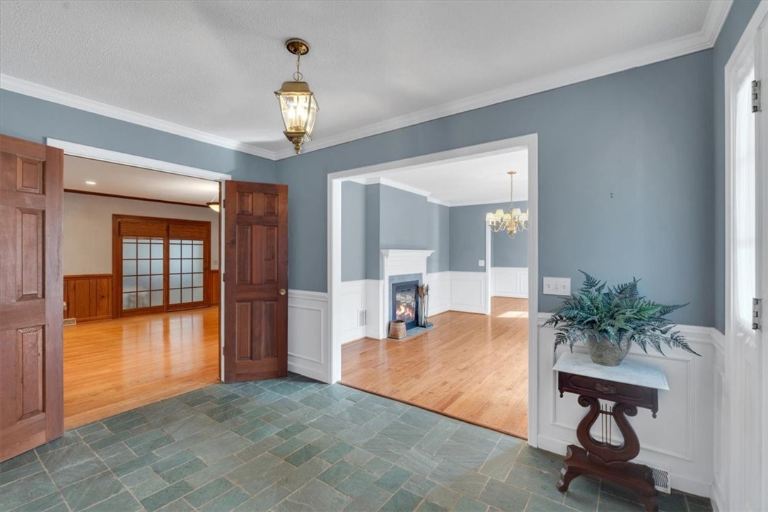 109 Rippleview Drive