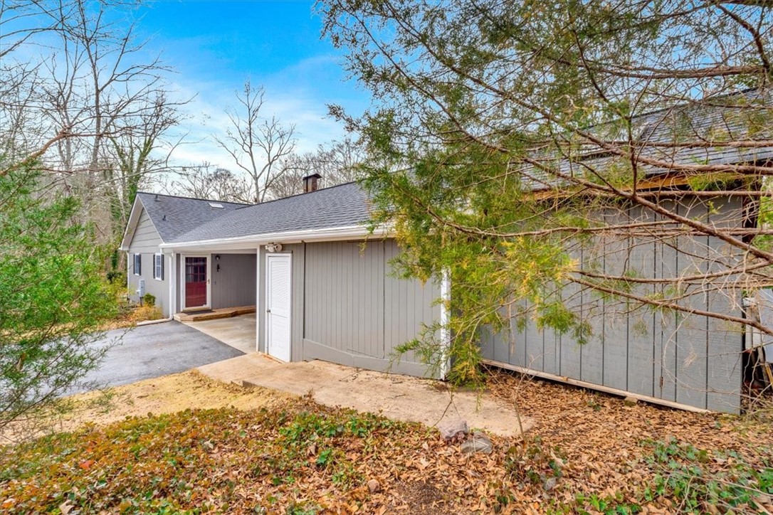 109 Rippleview Drive