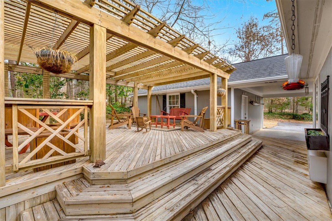 109 Rippleview Drive