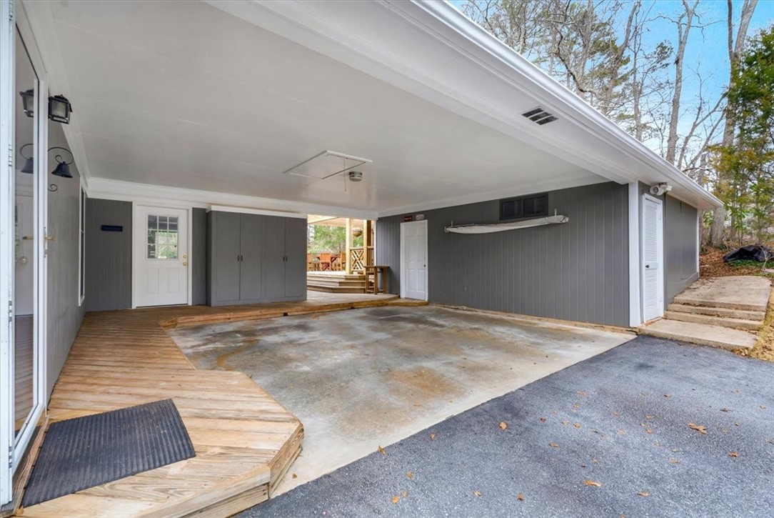109 Rippleview Drive