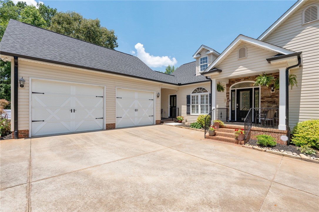 220 Thomas Welborn Road