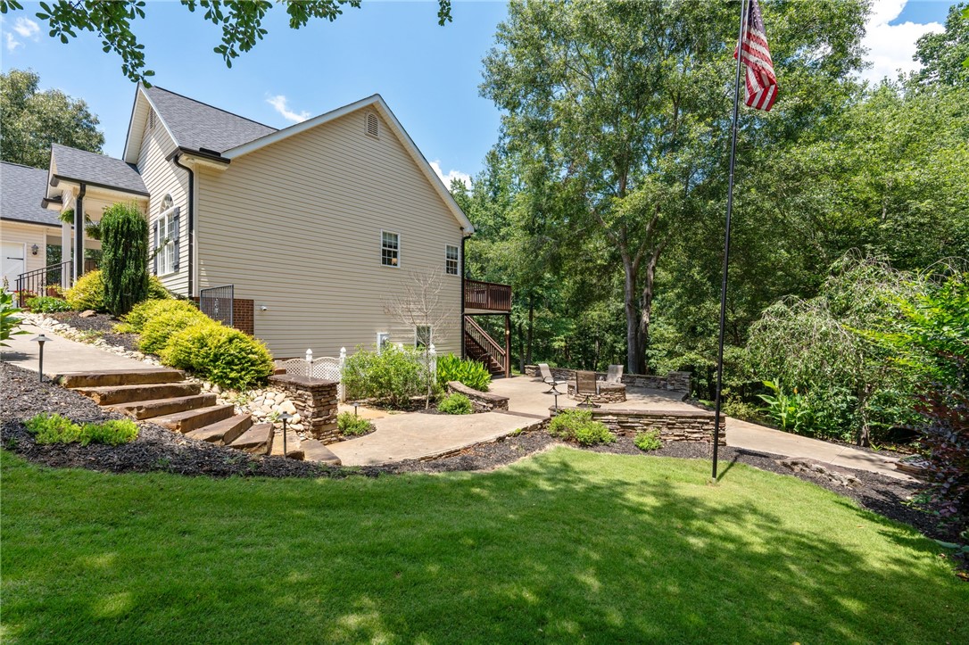 220 Thomas Welborn Road