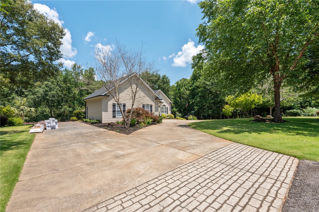 220 Thomas Welborn Road
