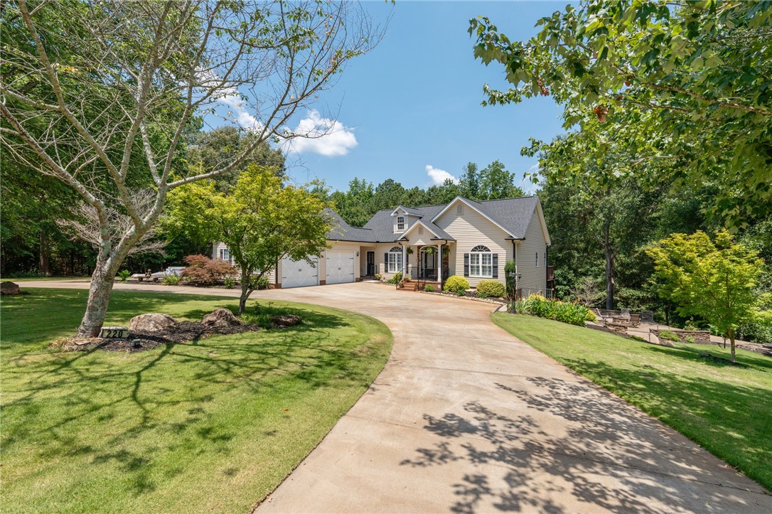 220 Thomas Welborn Road