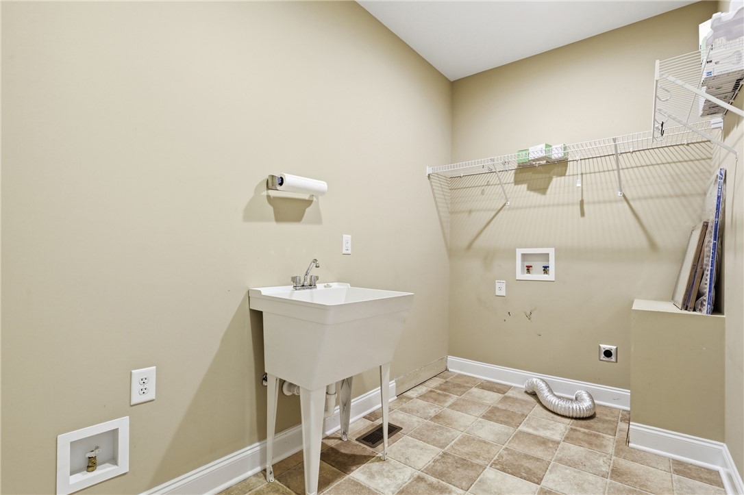 6 Westwind Court